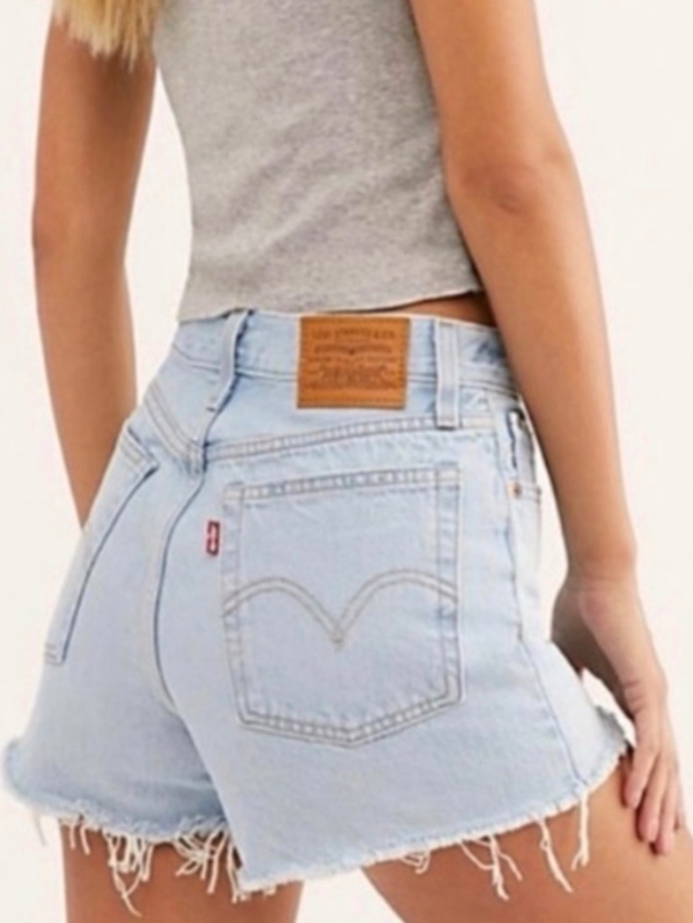 Levi’s Wedgie Denim Shorts Size 32